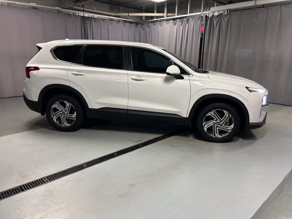 Used 2023 Hyundai Santa Fe SE FWD image 8