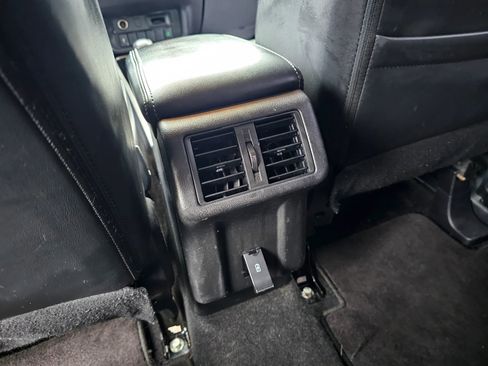 Used 2020 Mitsubishi Outlander LE image 32