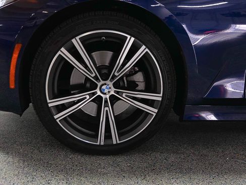 Certified 2024 BMW 330i Sedan w/ Convenience Package RWD image 5