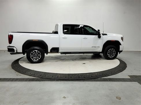 Used 2021 GMC Sierra 2500 AT4 image 8