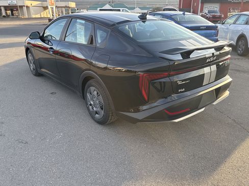Certified 2025 Kia K4 LX image 6