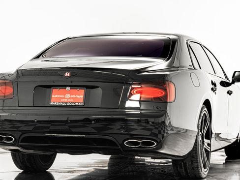 Used 2017 Bentley Flying Spur S V8 image 9