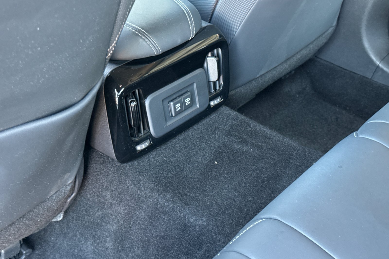 Certified 2021 Toyota Mirai w/ Advanced Technology Package RWD image 16