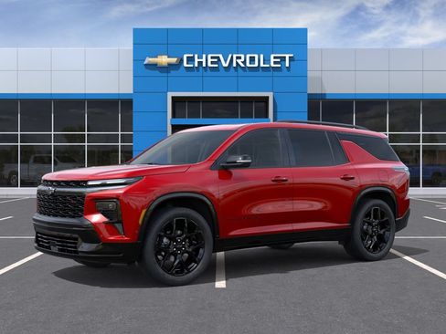 Used 2024 Chevrolet Traverse RS w/ LPO, Floor Liner Package FWD image 3