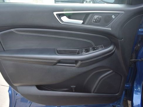 Used 2022 Ford Edge Titanium w/ Equipment Group 301A AWD/4WD image 19