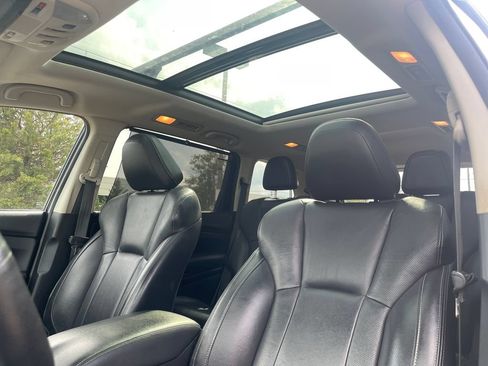 Used 2021 Subaru Ascent Limited w/ Technology Package AWD/4WD image 12