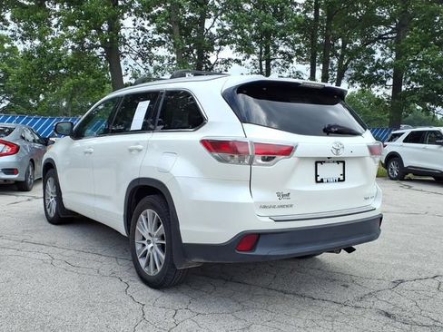 Used 2014 Toyota Highlander XLE AWD/4WD image 24
