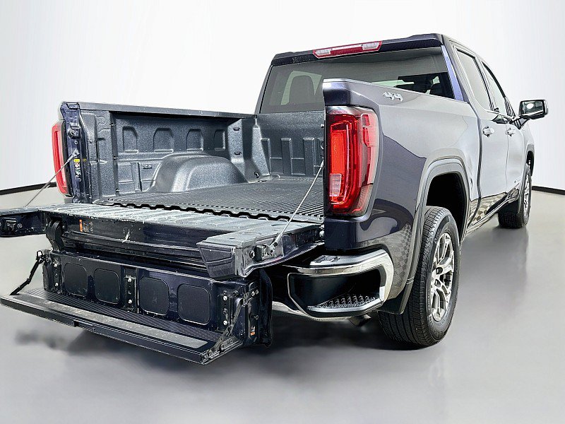 Used 2025 GMC Sierra 1500 SLT AWD/4WD image 25