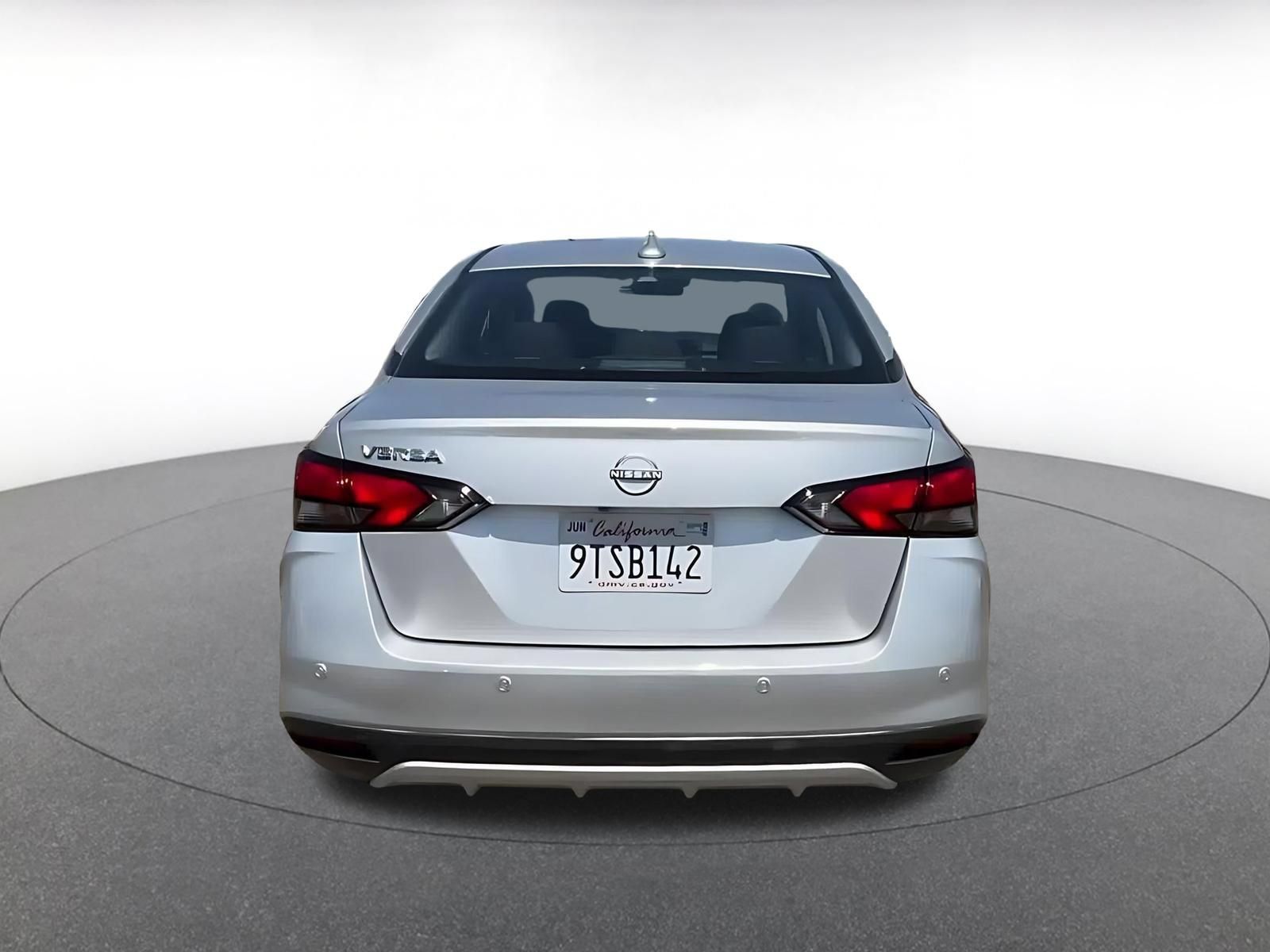 Used 2025 Nissan Versa SV FWD image 10