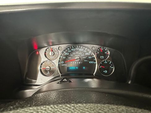 Used 2017 Chevrolet Express 2500 LS RWD image 21