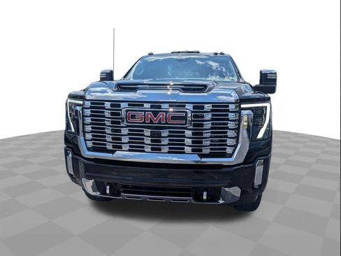 Certified 2026 GMC Sierra 2500 Denali w/ Denali Reserve Package AWD/4WD image 8