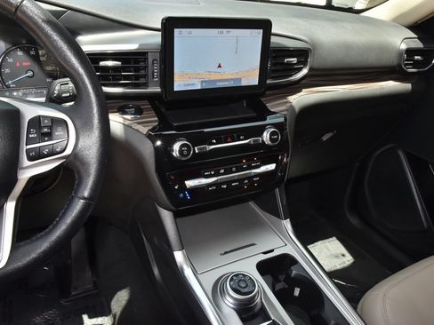 Certified 2023 Ford Explorer Limited AWD/4WD image 27