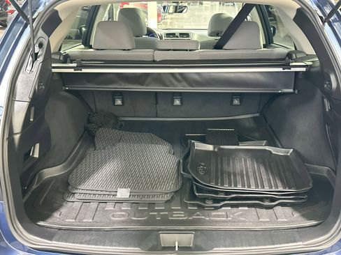 Used 2019 Subaru Outback 2.5i Premium image 34