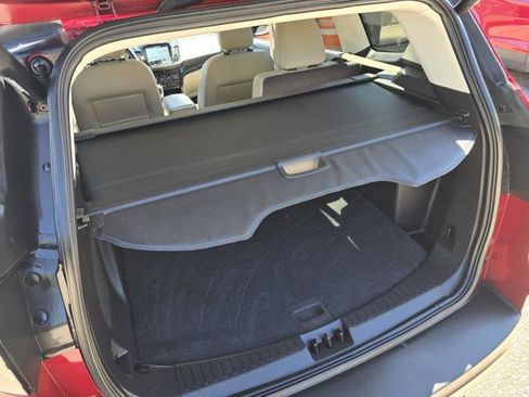 Used 2018 Ford Escape Titanium w/ Ford Safe & Smart Package AWD/4WD image 33