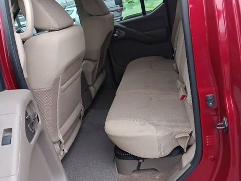 Used 2012 Nissan Frontier SV w/ SV Premium Utility Pkg image 14