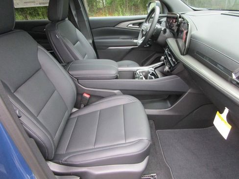 New 2026 Chevrolet Traverse LT FWD image 20