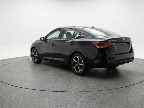 Used 2025 Nissan Sentra SV image 6