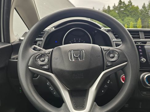 Used 2018 Honda Fit EX image 25