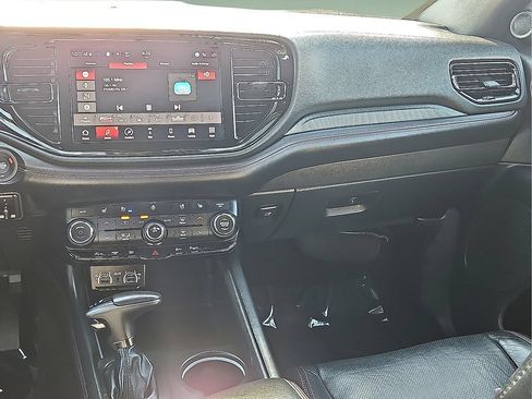 Used 2024 Dodge Durango GT RWD image 29