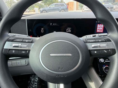 Used 2025 Hyundai Tucson SEL FWD image 19