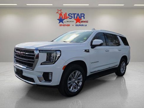 Used 2024 GMC Yukon SLT w/ SLT Premium Package image 3