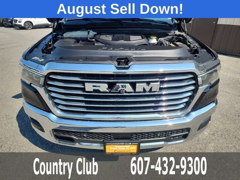Used 2025 RAM 1500 Laramie AWD/4WD image 30