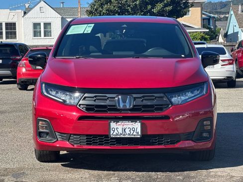 Certified 2025 Honda Odyssey Sport-L image 9