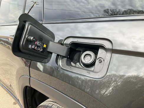 Used 2023 Jeep Grand Cherokee Limited w/ Trailer Tow Prep Group (B) image 23