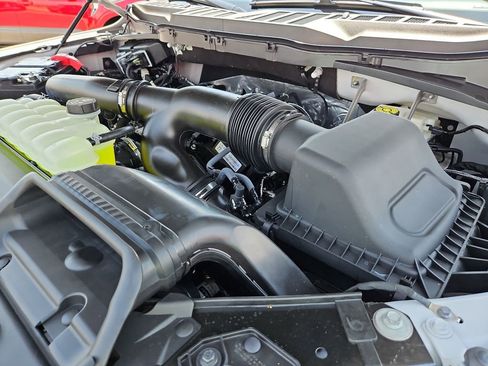 New 2025 Ford F150 Lariat w/ Equipment Group 502A High image 15