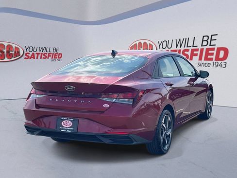 Used 2023 Hyundai Elantra SEL w/ Convenience Package FWD image 6