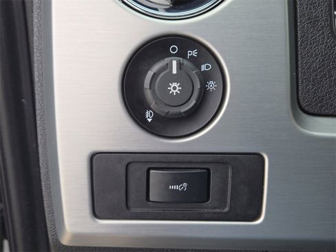 Used 2014 Ford F150 Platinum image 22