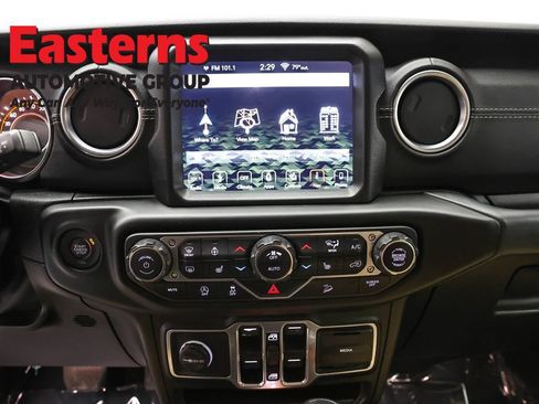 Used 2018 Jeep Wrangler Unlimited Sahara AWD/4WD image 71