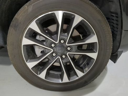 Used 2022 Jeep Grand Cherokee L Overland w/ Luxury Tech Group IV AWD/4WD image 6