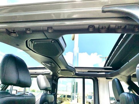 Used 2019 Jeep Wrangler Unlimited Rubicon AWD/4WD image 41