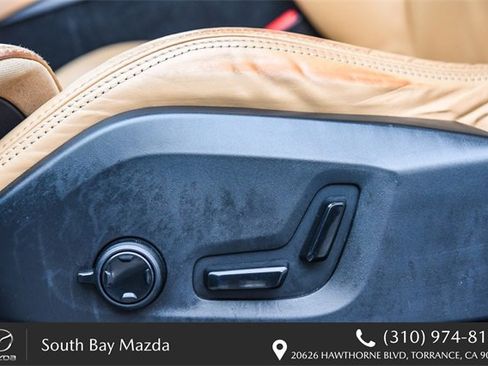 Used 2018 Volvo XC90 T6 Momentum w/ Convenience Package image 25
