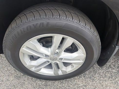 Used 2015 Nissan Rogue S w/ Convenience Package image 20