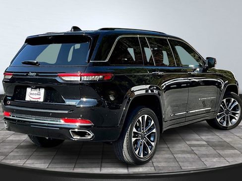 Used 2024 Jeep Grand Cherokee Overland w/ Luxury Tech Group IV image 14