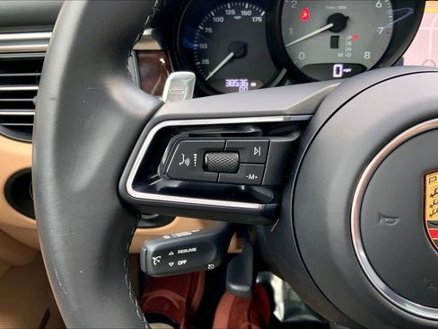 Used 2022 Porsche Macan S image 27