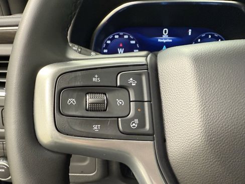 Used 2024 Chevrolet Suburban Z71 w/ Luxury Package image 23