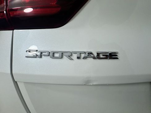 Used 2021 Kia Sportage LX AWD/4WD image 34