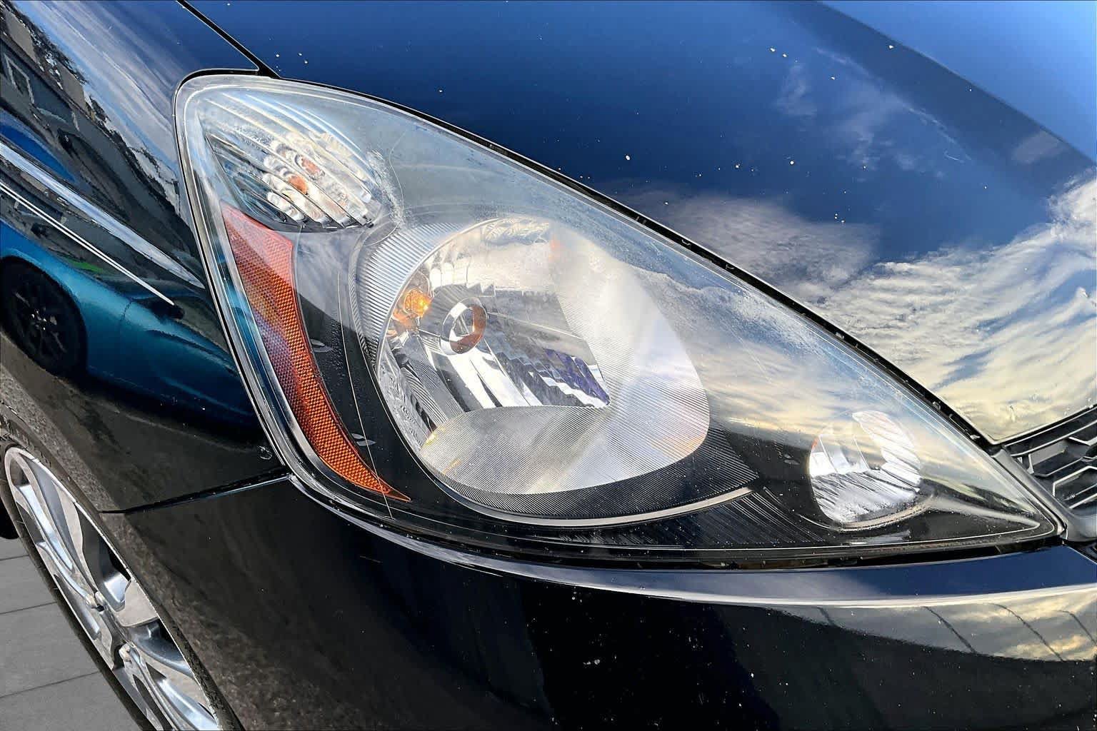 Used 2013 Honda Fit Sport image 27
