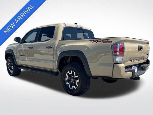 Used 2020 Toyota Tacoma TRD Off-Road w/ TRD Premium Off Road Package RWD image 5