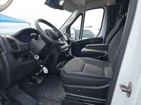 Used 2025 RAM ProMaster 2500 w/ U-Haul Equipment Group FWD image 6