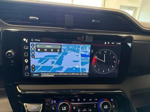 Used 2025 GMC Sierra 1500 AT4 w/ Technology Package AWD/4WD image 2
