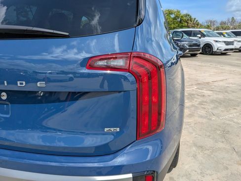 Certified 2025 Kia Telluride S AWD/4WD image 11