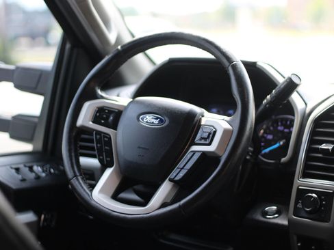 Used 2019 Ford F250 Lariat w/ Lariat Ultimate Package AWD/4WD image 14