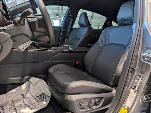 New 2026 Toyota Crown XLE AWD image 9