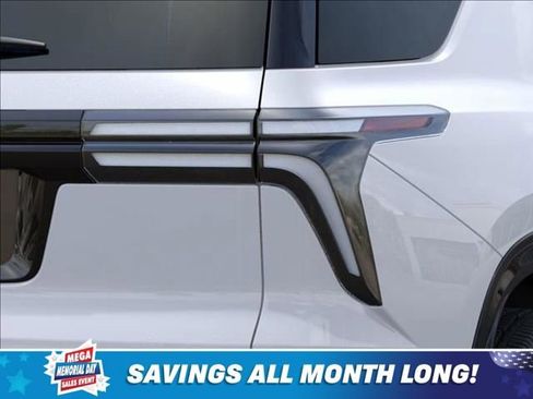 New 2026 Chevrolet Traverse High Country AWD/4WD image 11