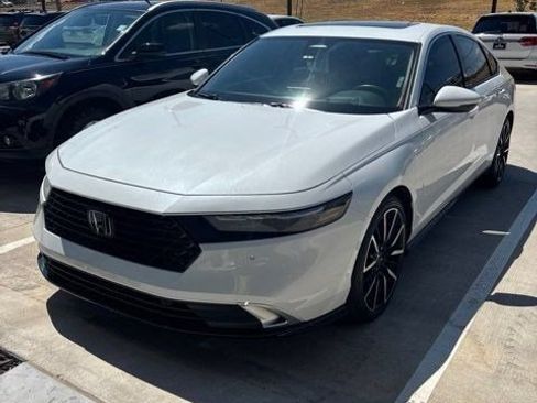 Used 2024 Honda Accord Touring image 1