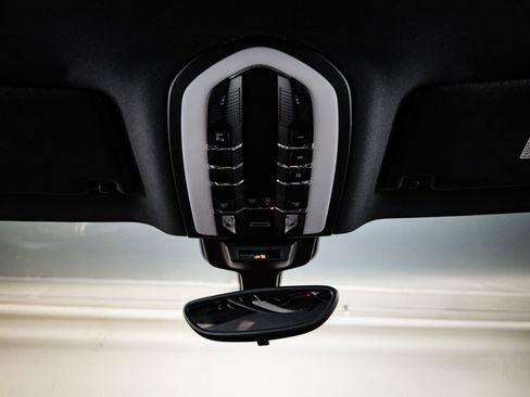 Certified 2016 Porsche Macan S AWD/4WD image 20